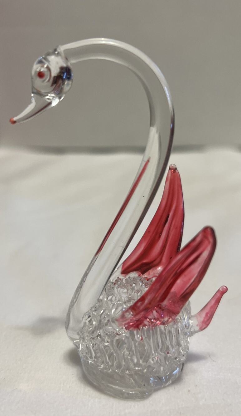 Small Hand Blown Spun Glass Pink Wing Swan Figurine 2.5 Inch